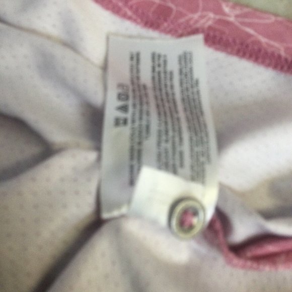 Greg Norman Polo Shirt Mens Medium Pink W/Shark Pattern Casual Golf Short Sleeve - Picture 7 of 7